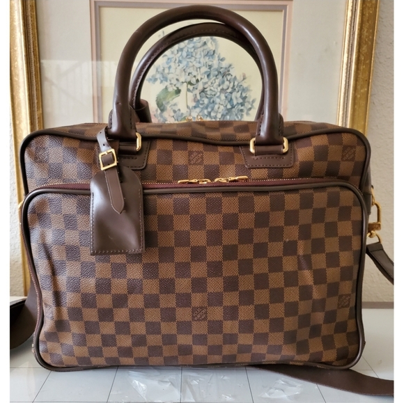 Louis Vuitton Icare Business Bag